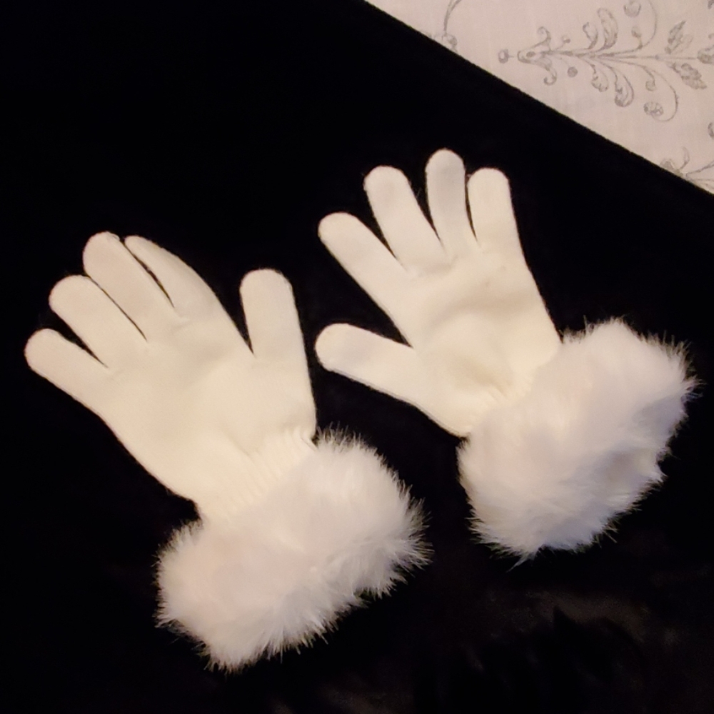 Gloves - Picture 2 of 2